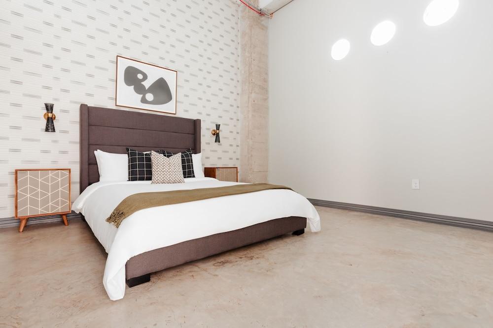 Sonder at Butler Brothers