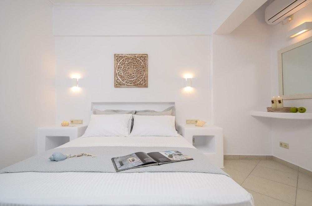 Olives & Rocks Naxian Villas