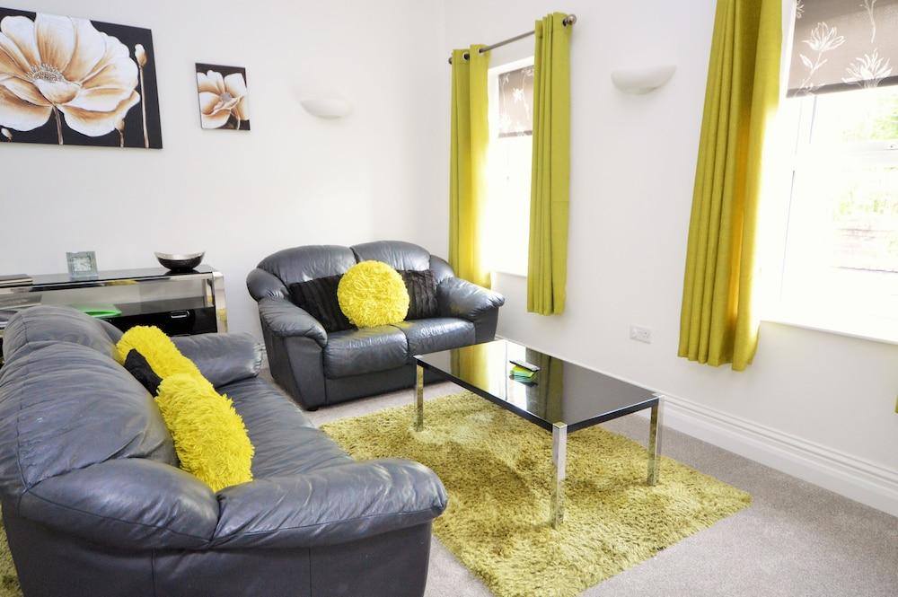 Yew Tree Apartment One Ryde