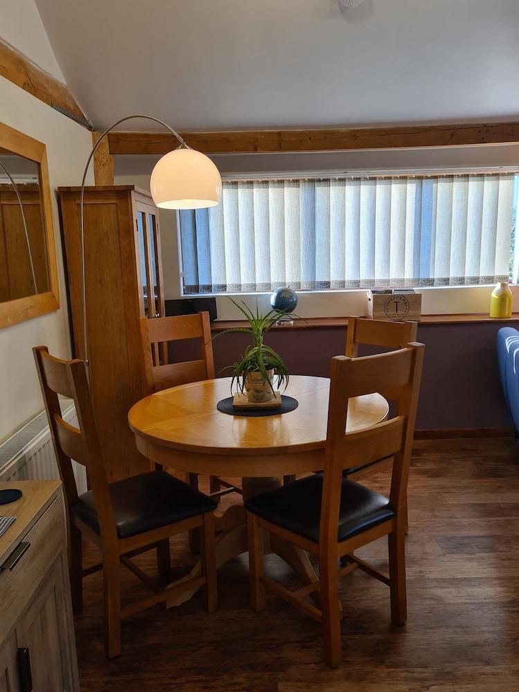 Inviting 2 Bedroom Barn Conversion, Rural Norfolk