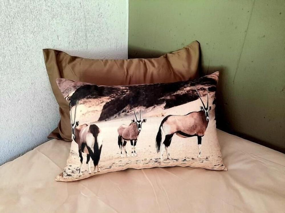 Rocky Hollow Guest Farm