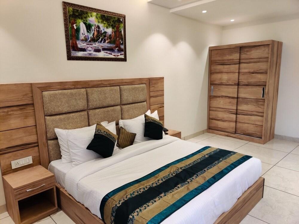 Hotel Exotic Near Golden Temple