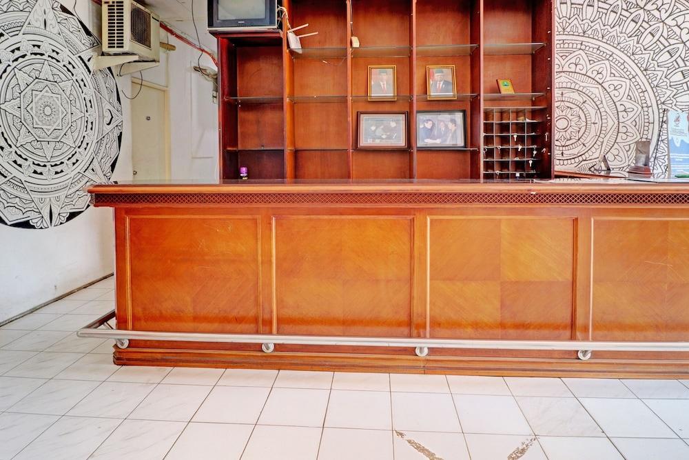 OYO 2452 Hotel Metro