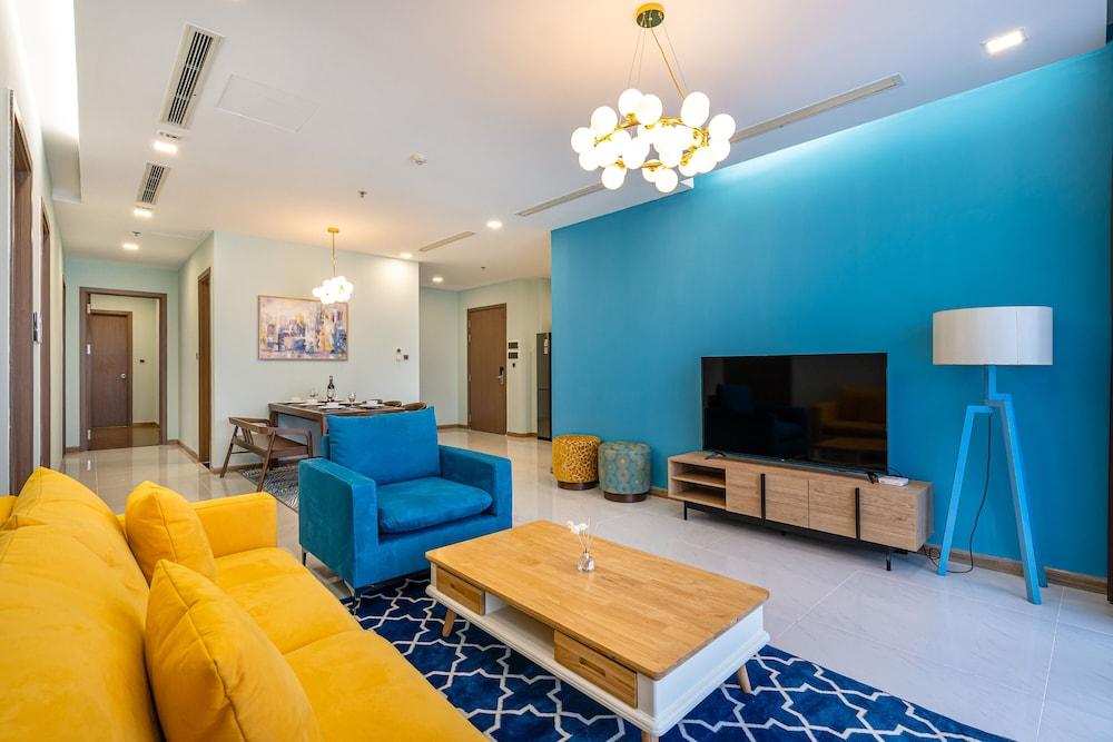 Stephen's Riverside Apartments