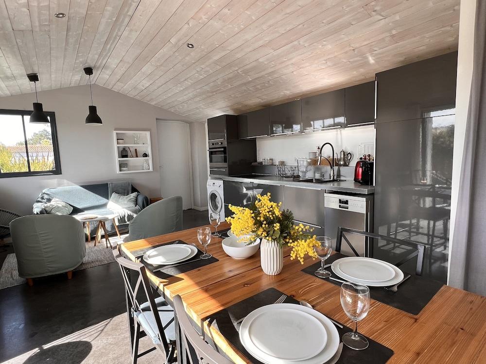 Maison d'Hotes les Petites Terres