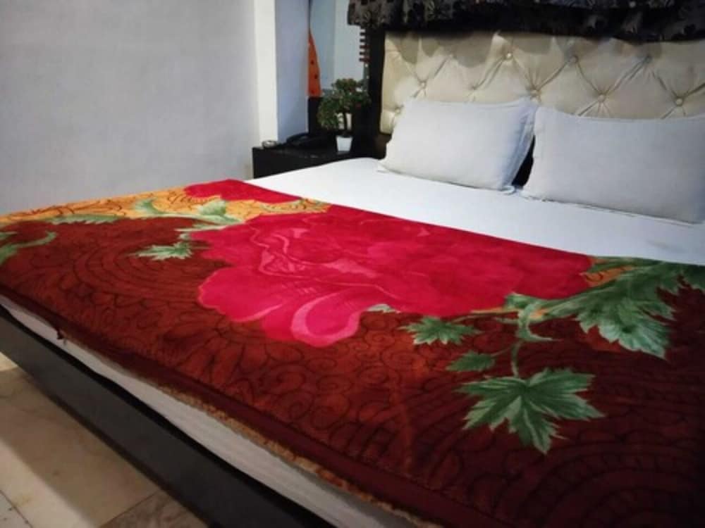 ADB Rooms Hotel You & Me