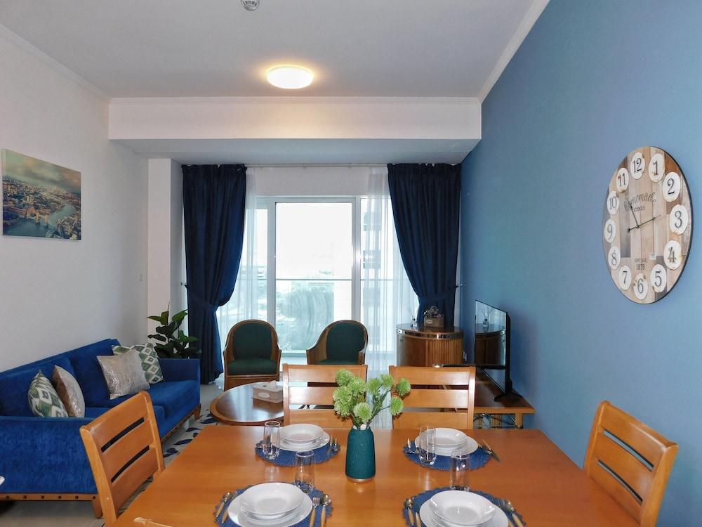 Luton Vacation Homes Damac Heights