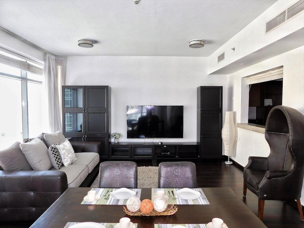 Luton Vacation Homes Park Island