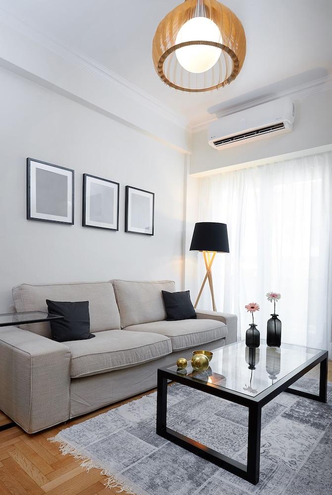 Lux Central Apartment At Kolonaki