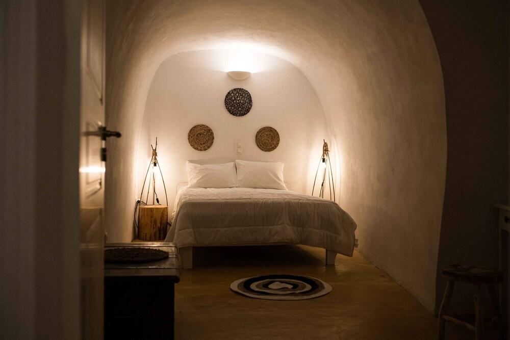 The Grand Cave House