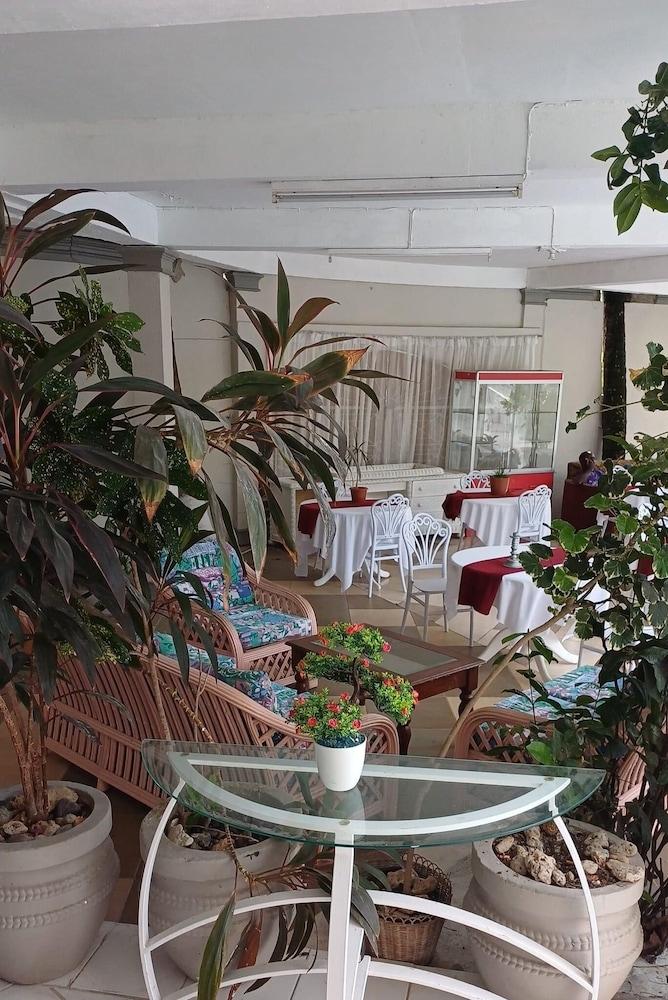 Bay Heights Bed and Breakfast