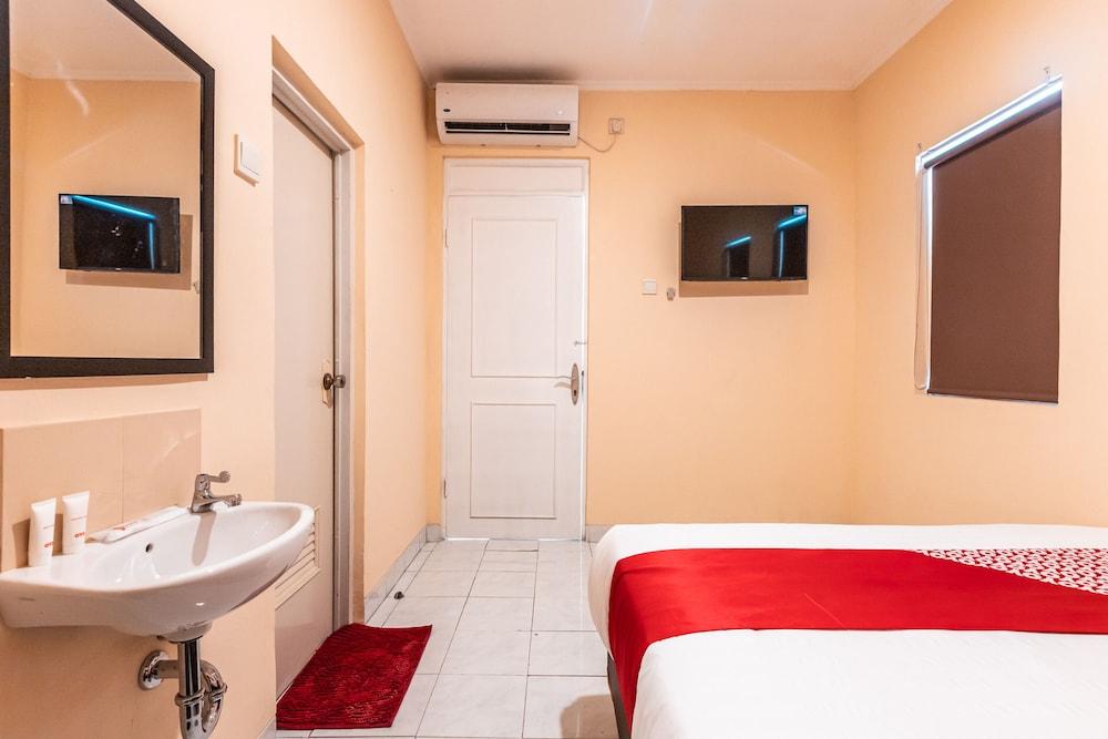 OYO 1554 Pavilio  Residence