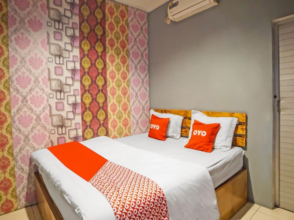 OYO 990 Stadion Residence Syariah