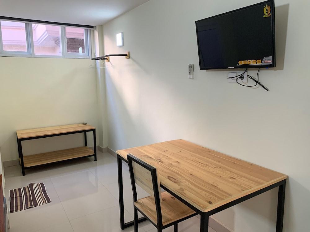 OYO 2203 Wira Residence