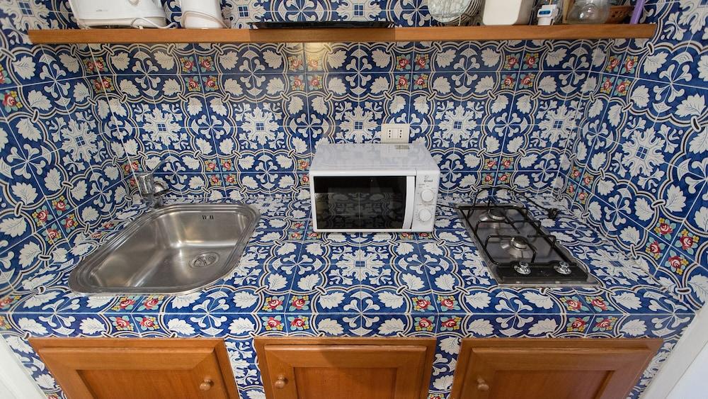 Rental in Rome Scala Studio