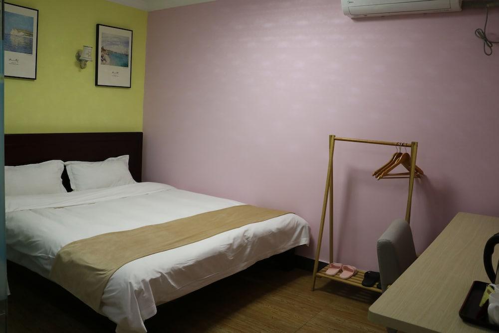 Yi Su Hotel Pudong Airport