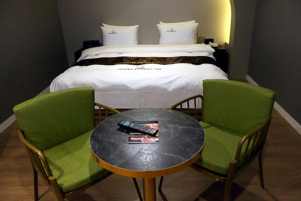 Forest 701 Hotel