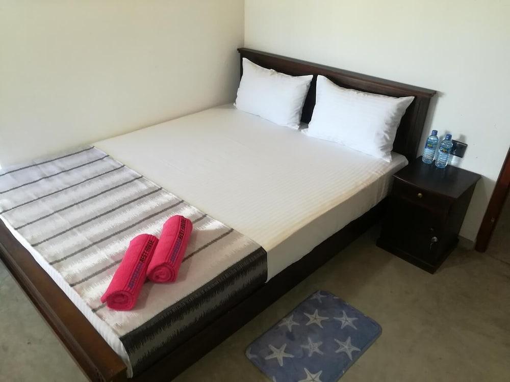 Abesekara Rest House