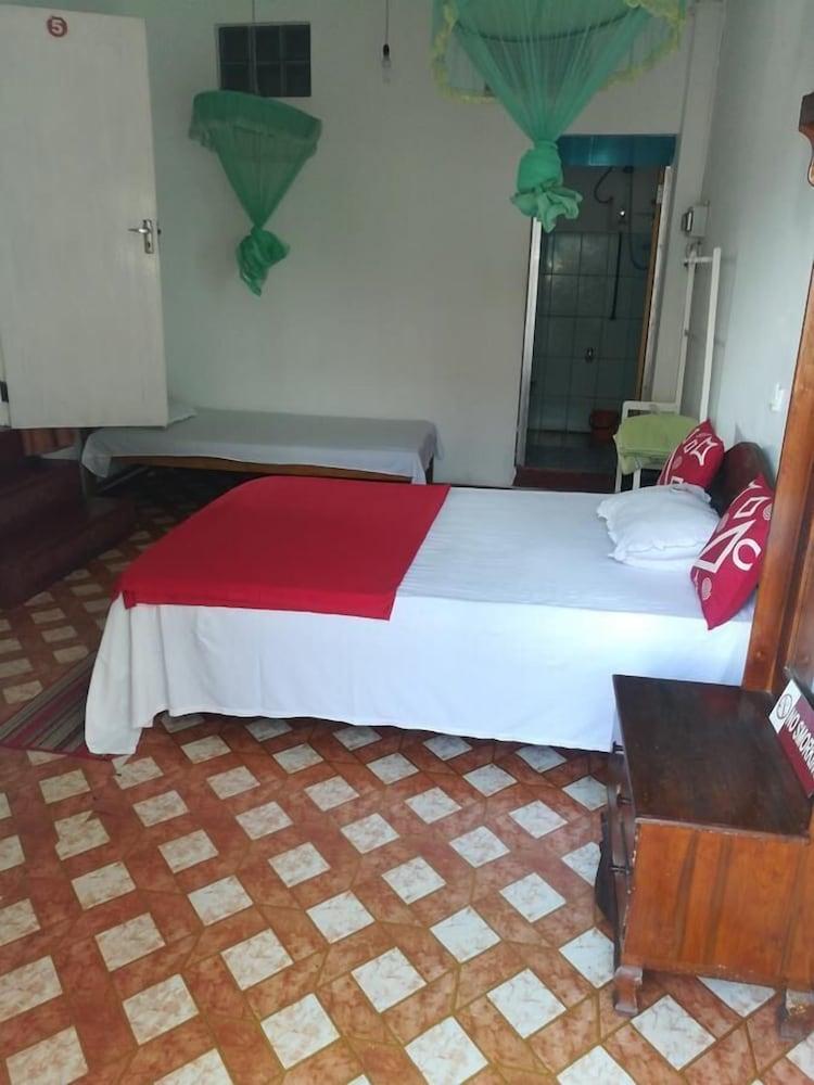 Abesekara Rest House