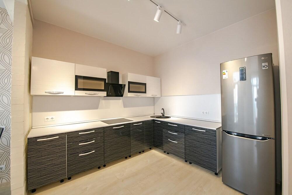 Apartment on Komarova 58-201