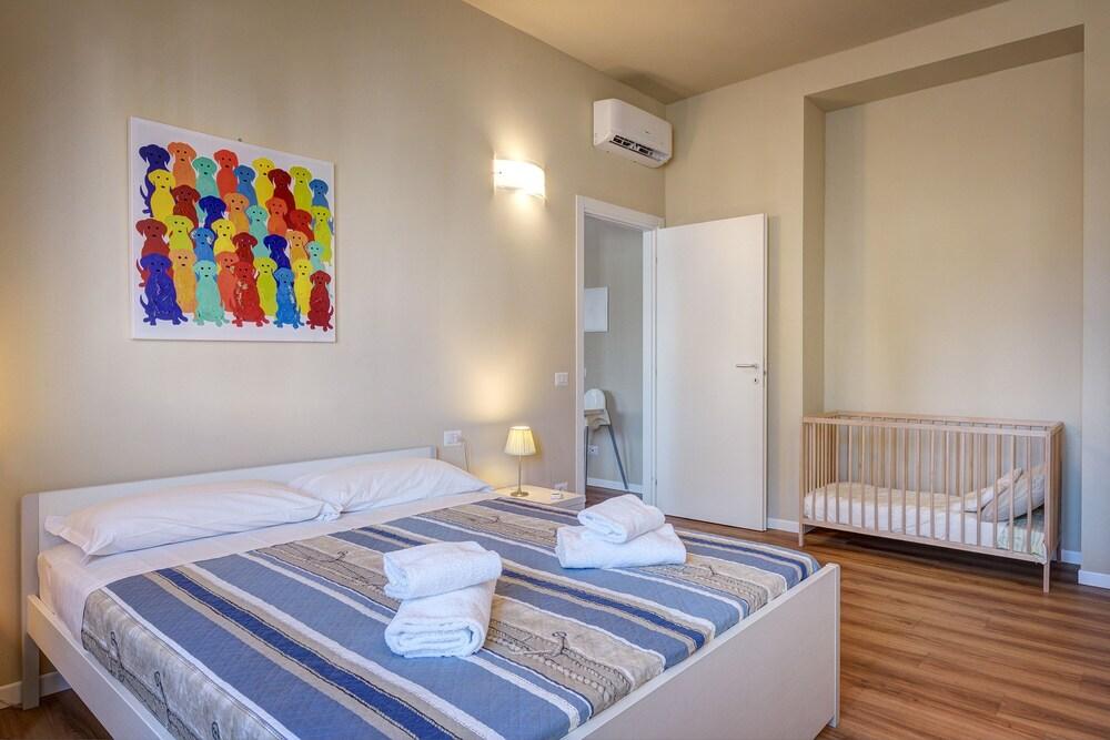 Donatello Apartments