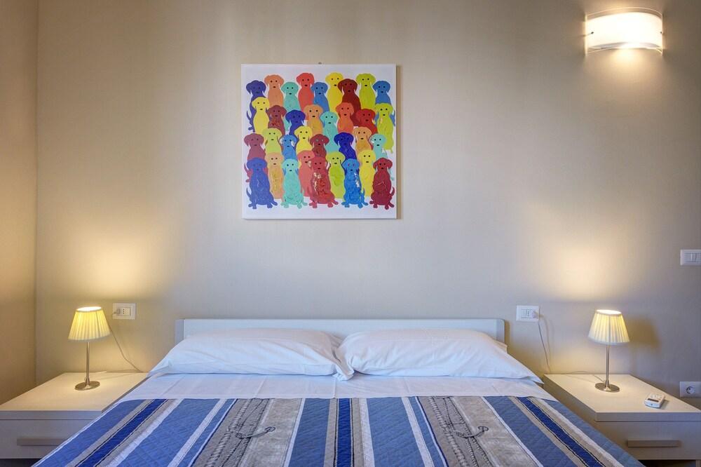 Donatello Apartments