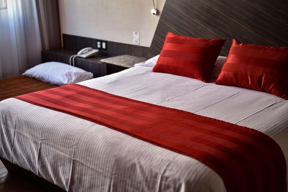 Hotel La Moraleja Suites & Villas