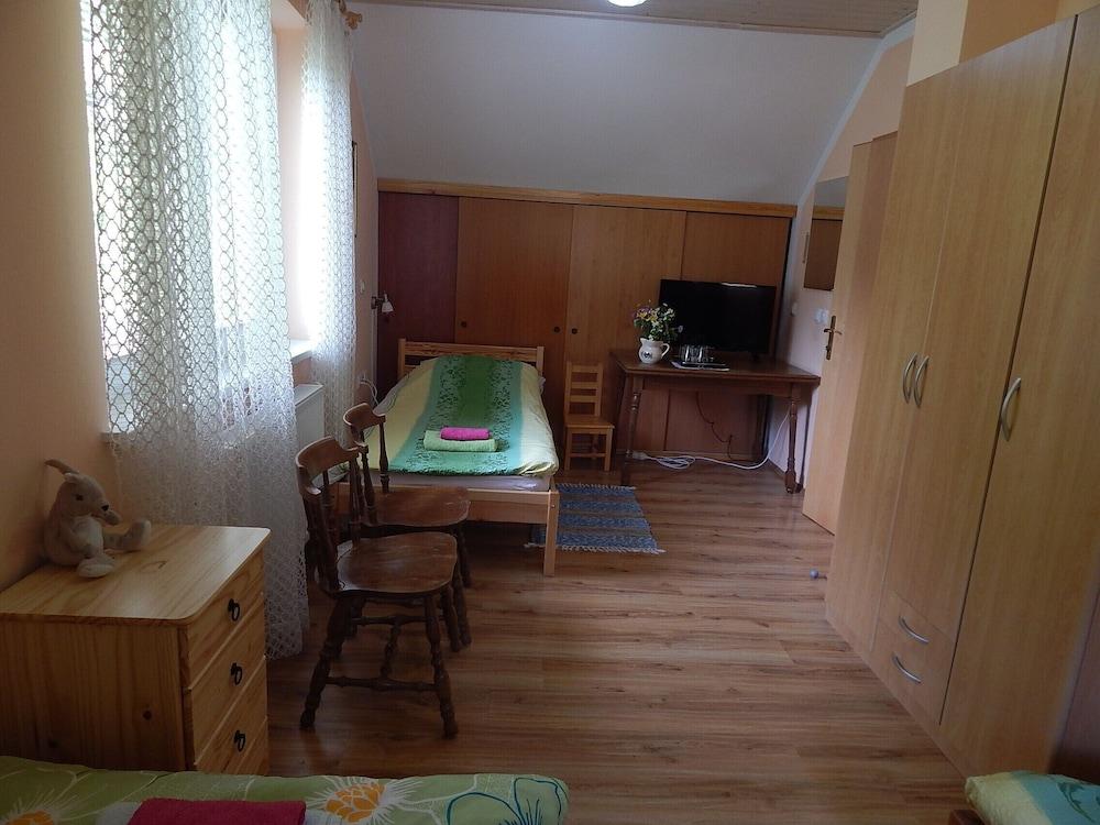 Sunny Holiday House B&B