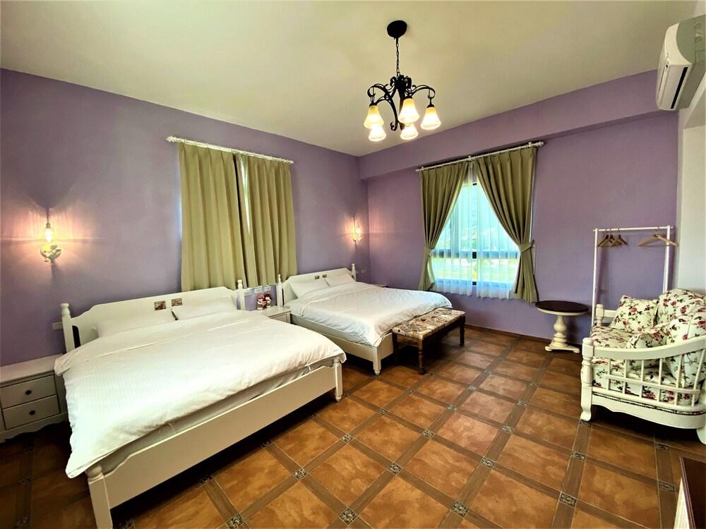 1969 Meters Square Seed B&B