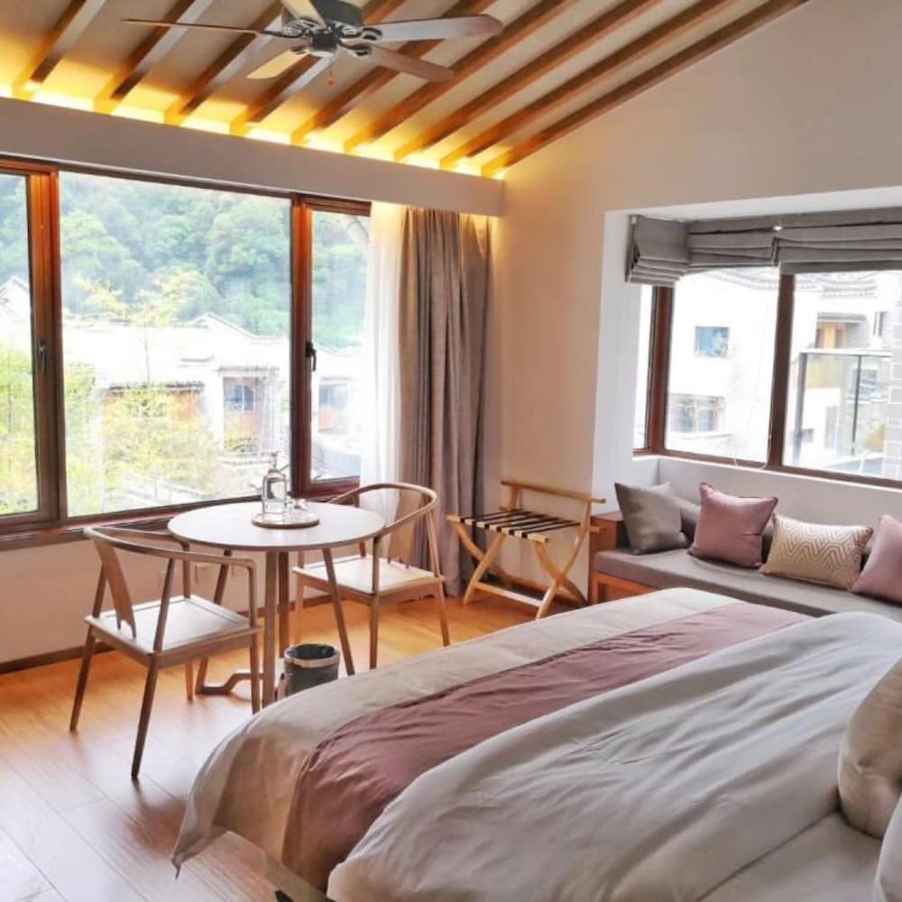 Wuyishan Demaotang Resort