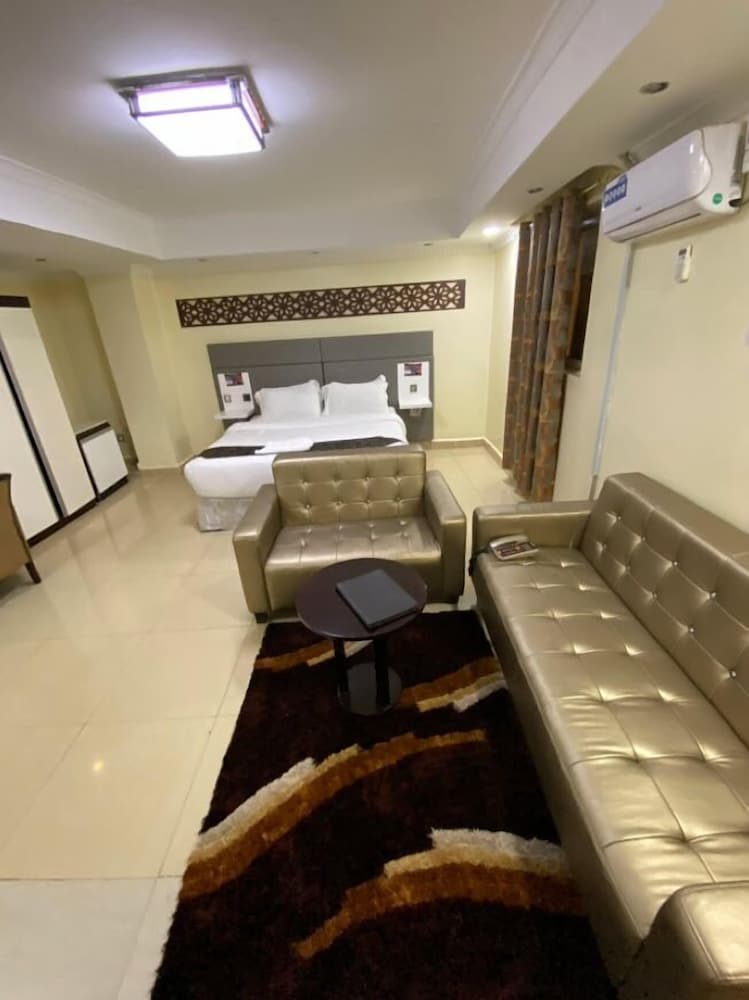 Ismarriot Hotel and Resort