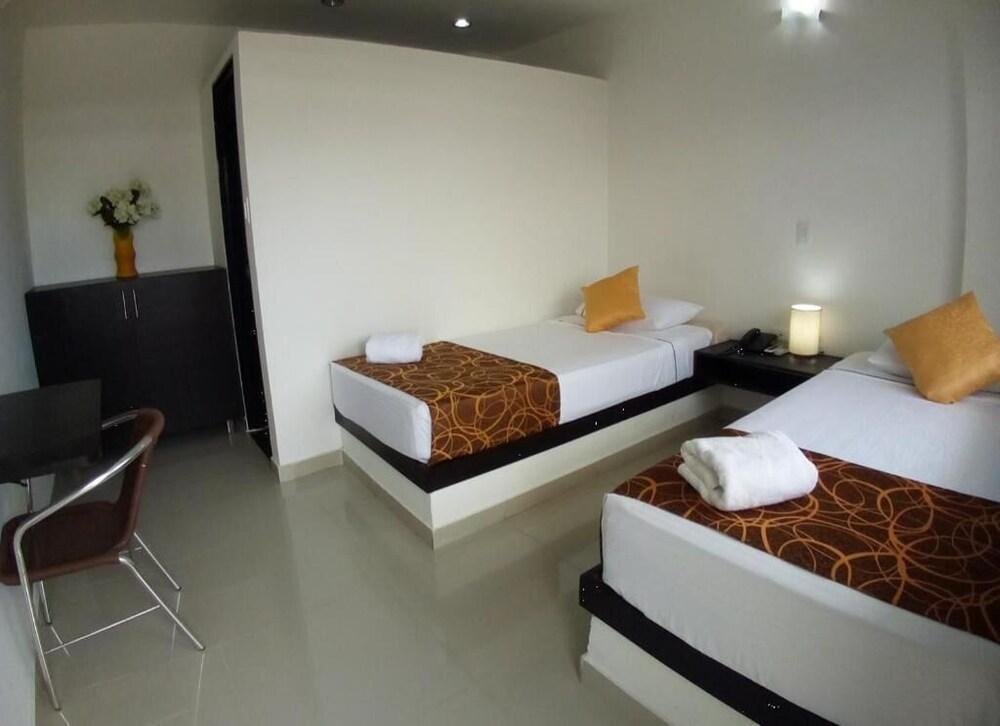 A&L Hoteles - Hotel Adelaida