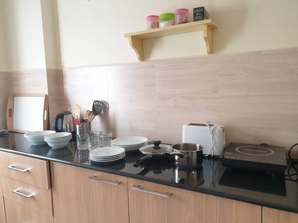 Sea Hawk Suites Baga