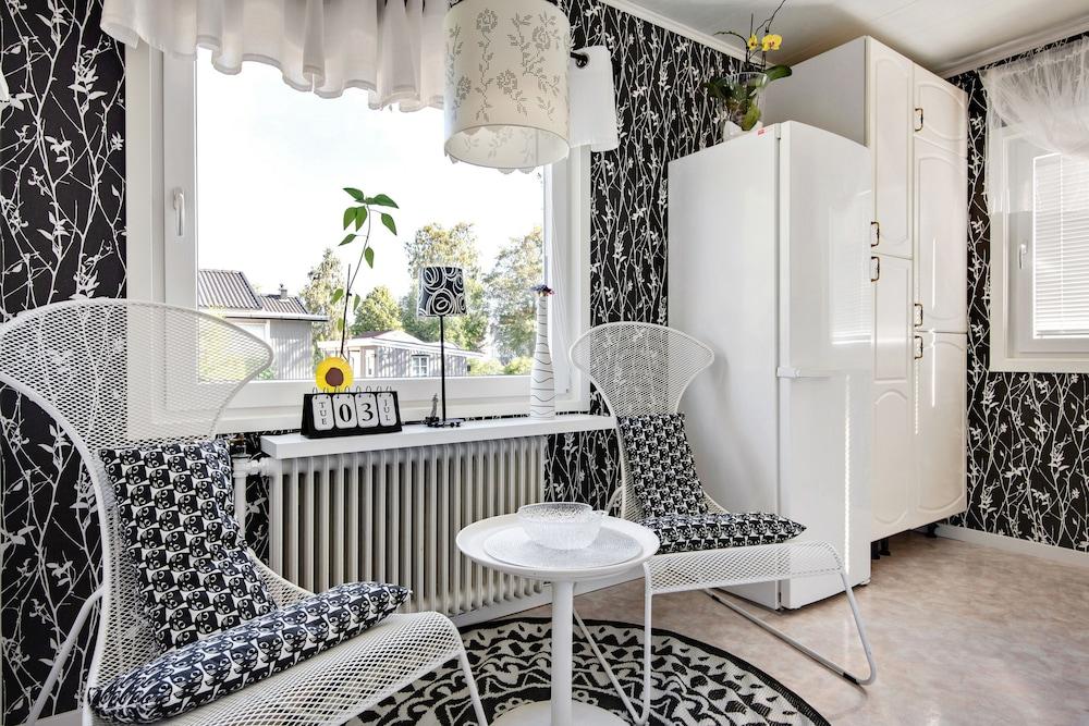 Entire Villa HomelyComfort, Laxå