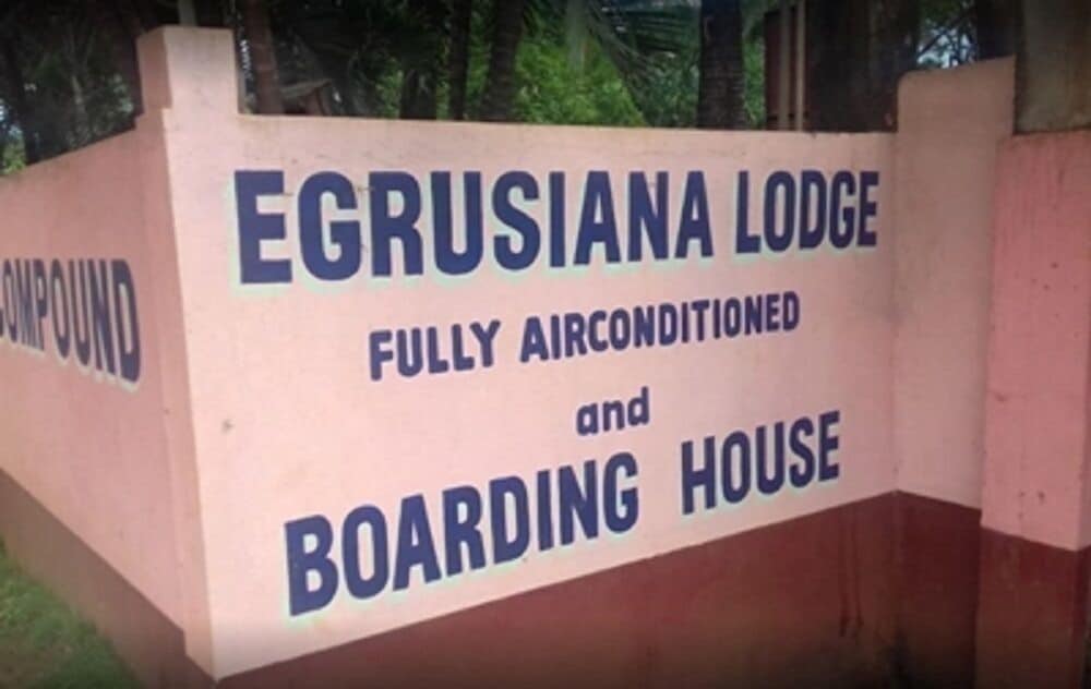 EG Rusiana Boarding House