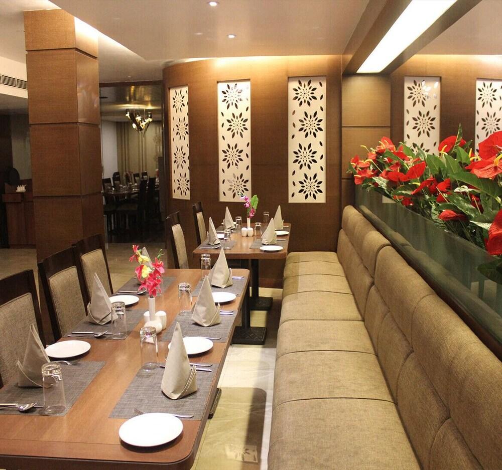 Hotel Golden Leaf Resort