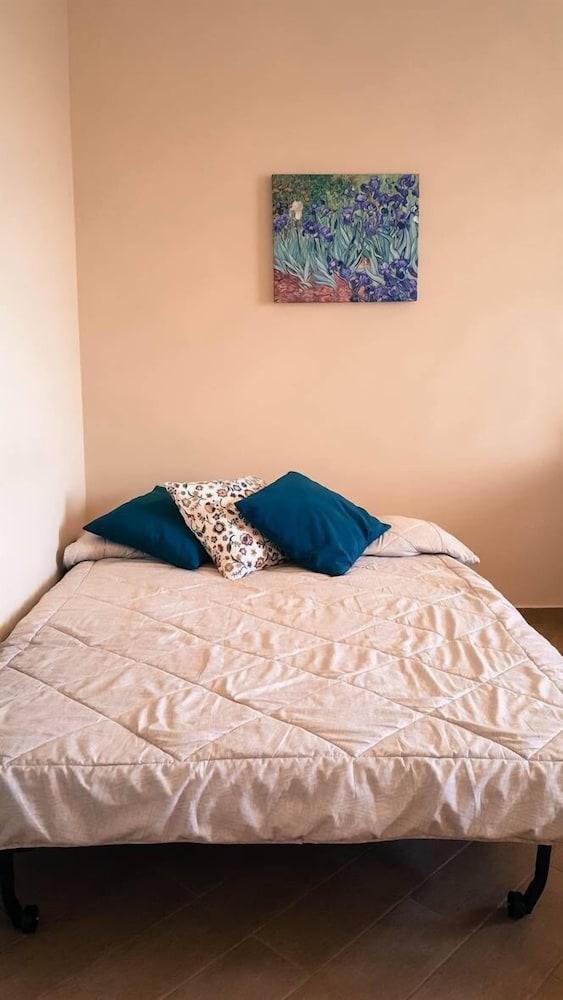 Serventi Longhi Rooms