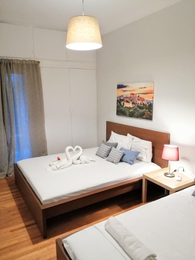 Comfortable apartment in Acropolis