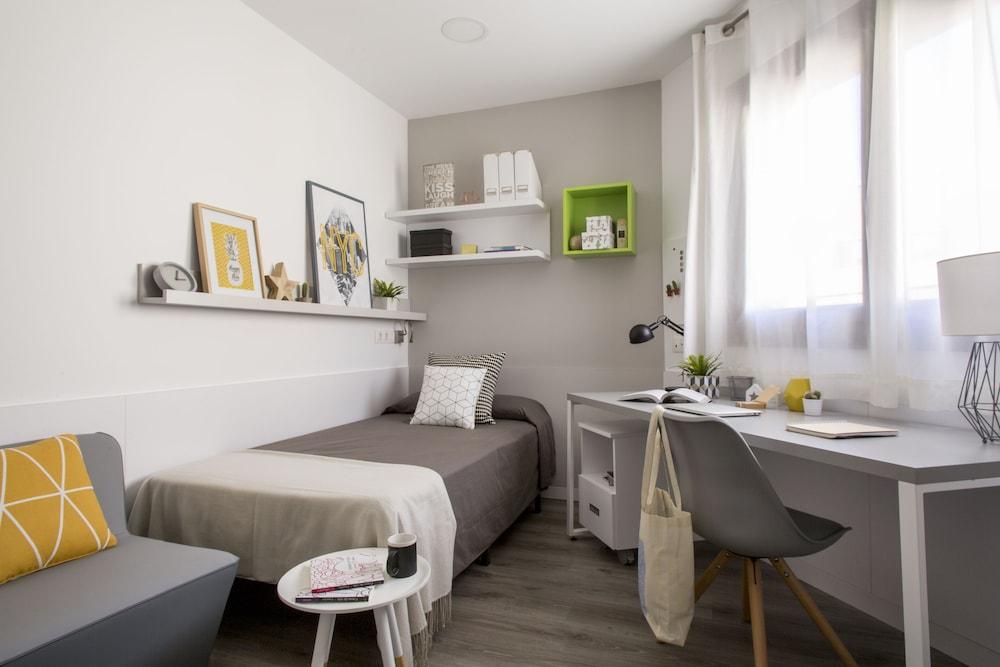 Residencia Universitaria Resa Barcelona Diagonal - Campus Accomodation