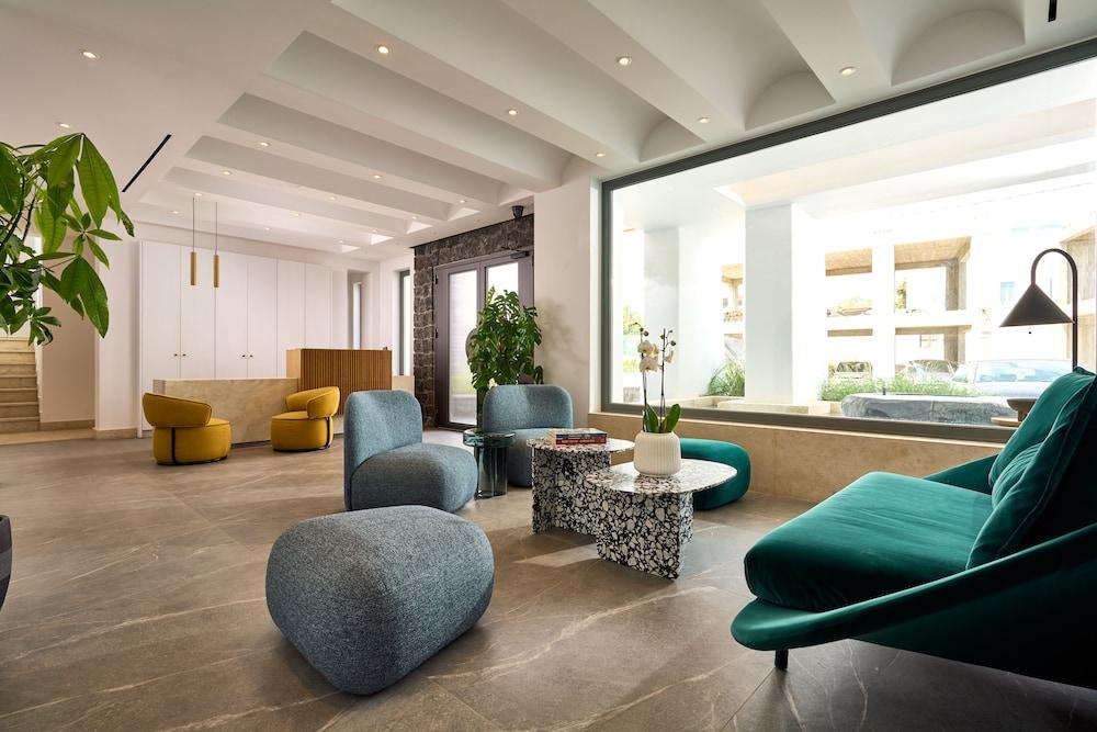 Alleys All-Suite Hotel & Spa