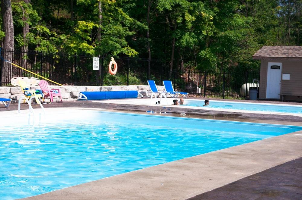 Great Blue Resorts - Lantern Bay Resort