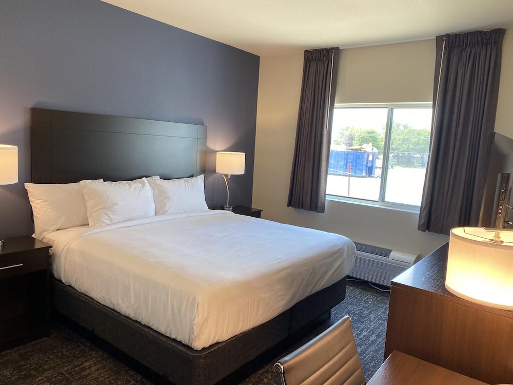 Cobblestone Inn & Suites - Forest City