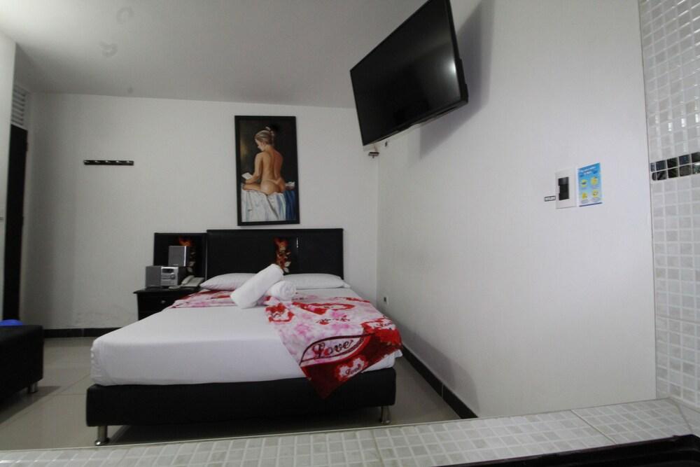 Hotel Confort Obelisk