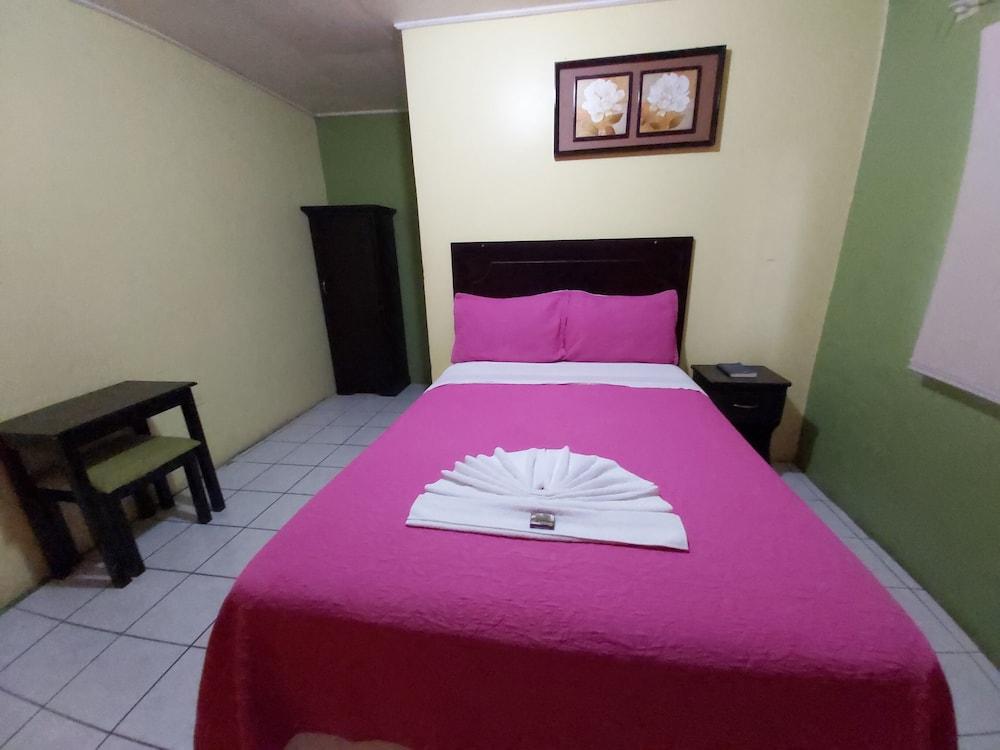 Mados Hotel Aterrizaje