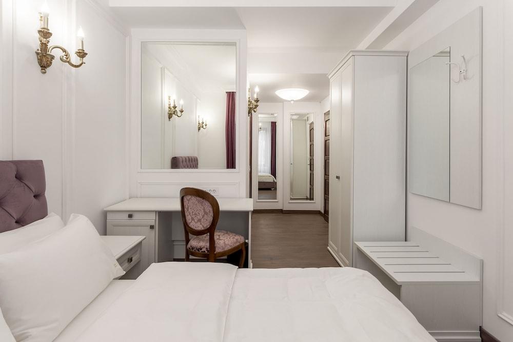 Lahovary Palace Hotel