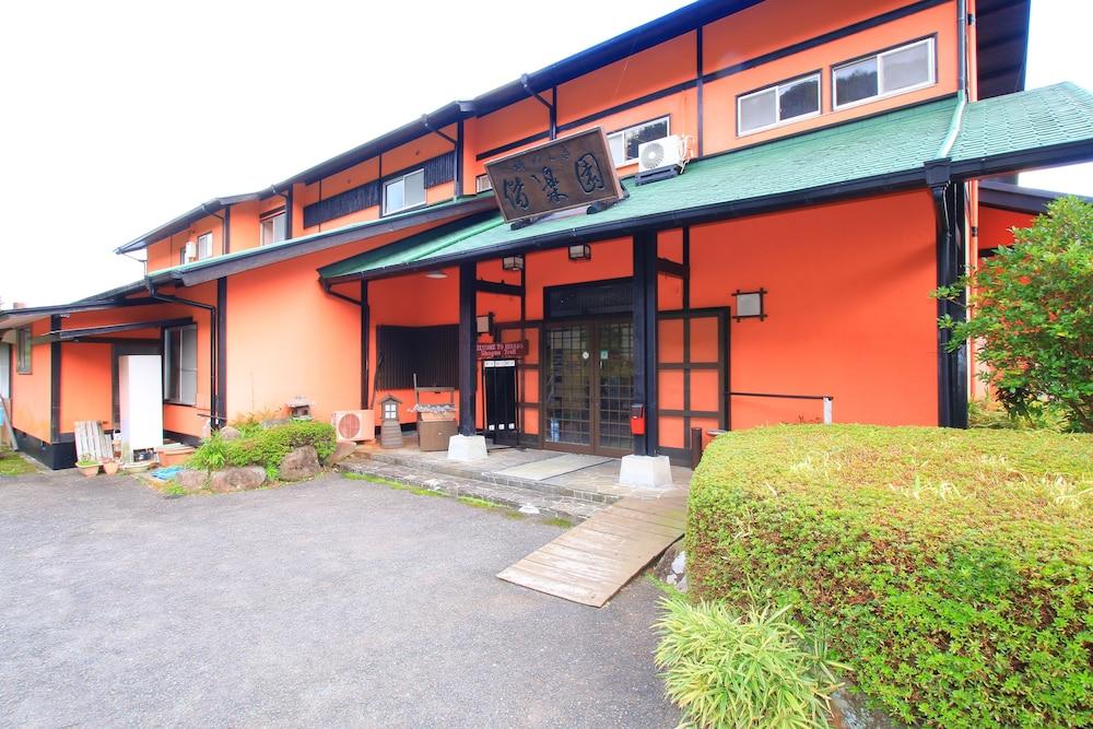 Aoyagibekkan Umeyashiki Kairakuen