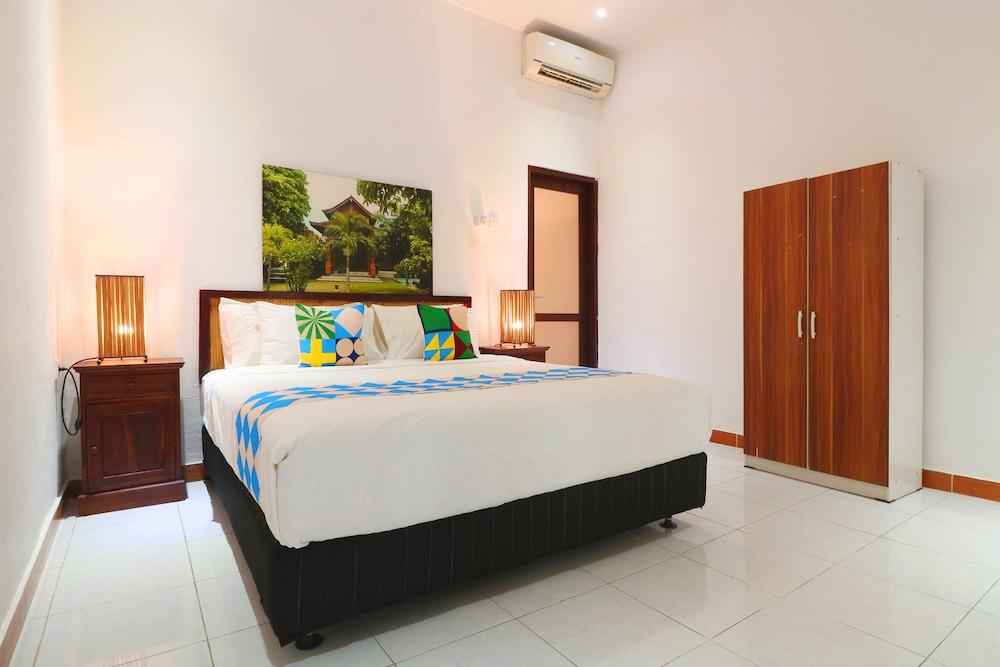 OYO 2542 Villa Iluka 2