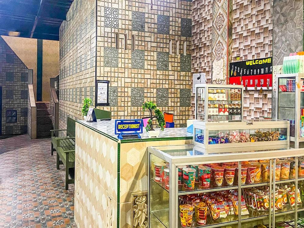 OYO 2518 Wilma Hotel Ii Premier