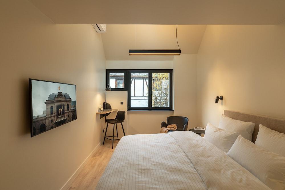 THE ADAMS- Self Check in Hotel