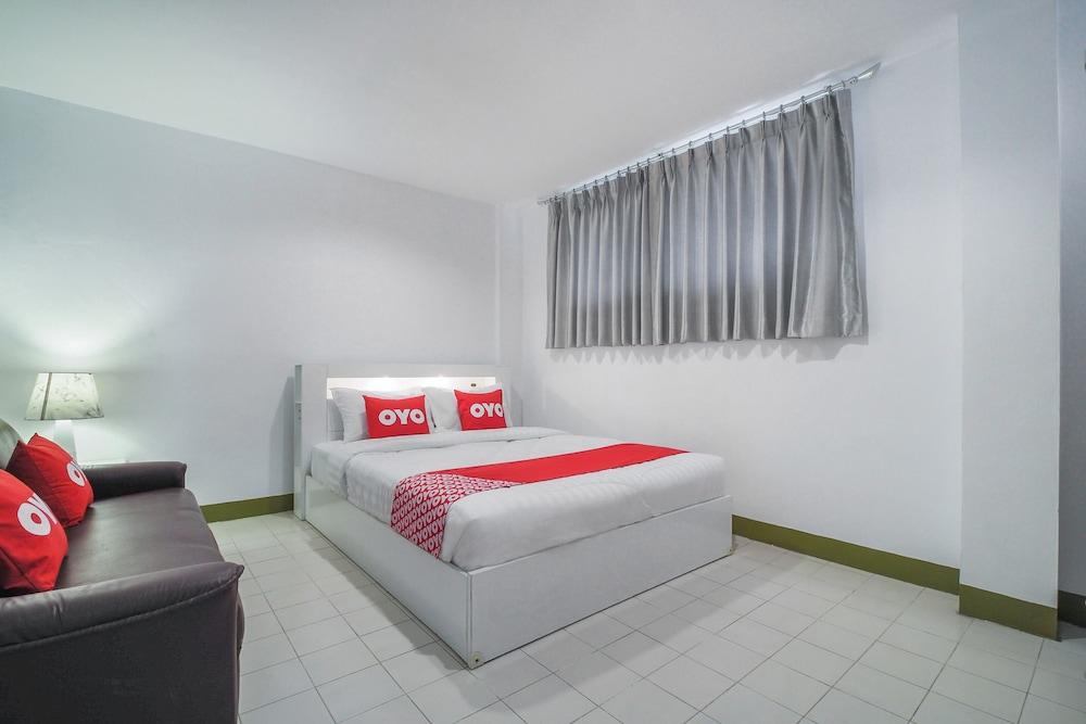 OYO 648 Ake Apartment